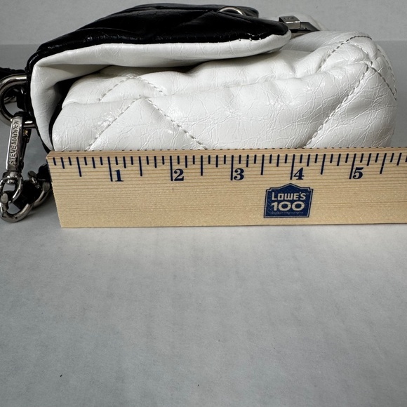 STEVE MADDEN BCookie Black/White Crossbody/Handbag/Quilted-Puffy/Faux Leather - Picture 8 of 14